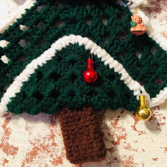 Christmas Tree 🎄 crochet with some ornaments - Picture 3 of 16